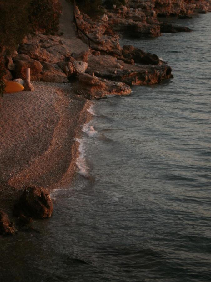 Seaview- 2 Space - Selfcatering Apartment - Helen No 3 Xiropigado Esterno foto